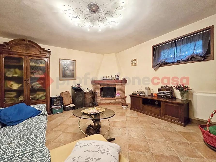 Immagine 40 di Villa in vendita  in Via Pistignano, 63 a Rieti