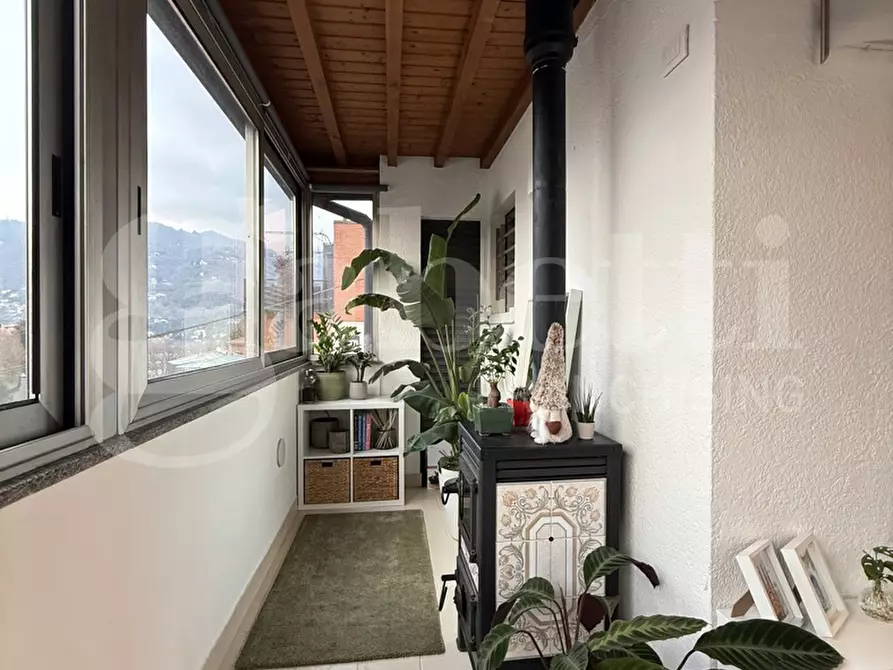 Immagine 15 di Palazzo in vendita  in Via Madruzza, snc a Como