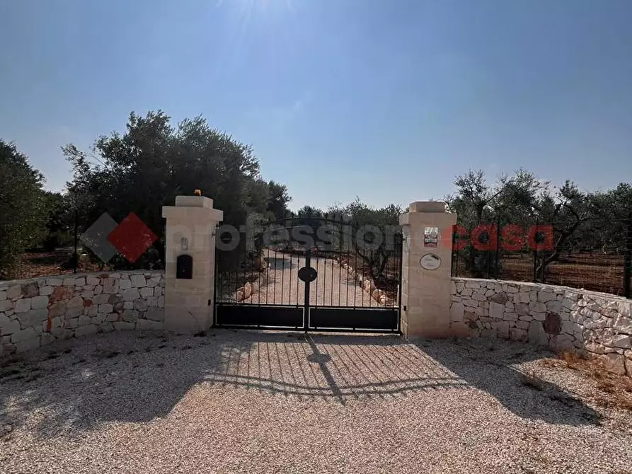 Immagine 24 di Baita in vendita  in Via SP28, 1 a Ostuni