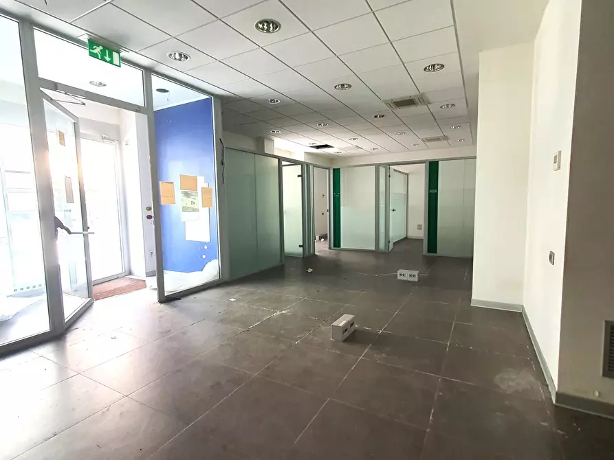 Immagine 6 di Negozio in vendita  in Via Roma, 164 a Campobello Di Mazara