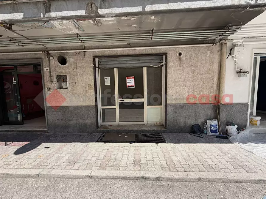 Immagine 1 di Negozio in vendita  in Via Lugnano, snc a Santa Maria Capua Vetere