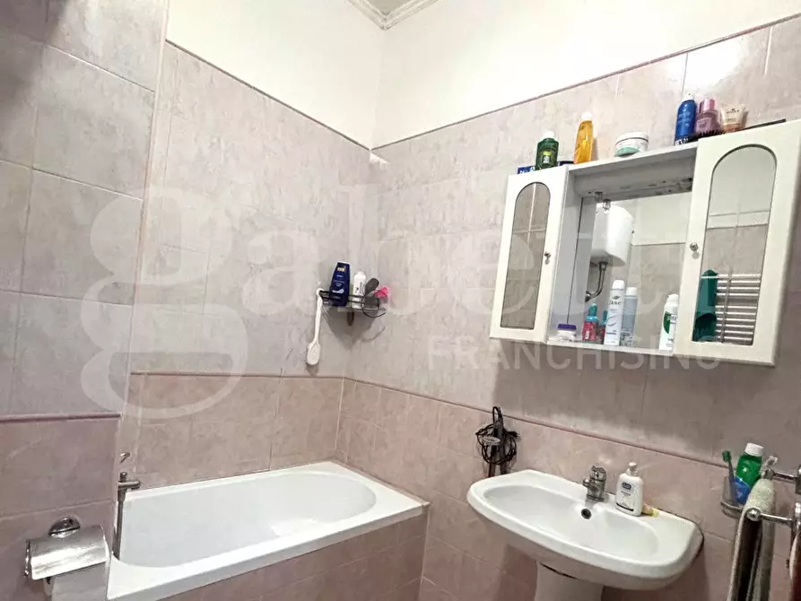 Immagine 12 di Appartamento in vendita  in Via Vincenzo Ciardo a Napoli