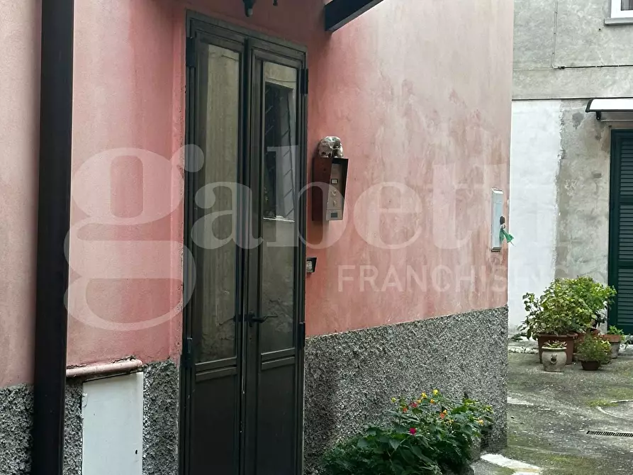 Immagine 1 di Appartamento in vendita  in Via MORNERINO, 1 a Canzo
