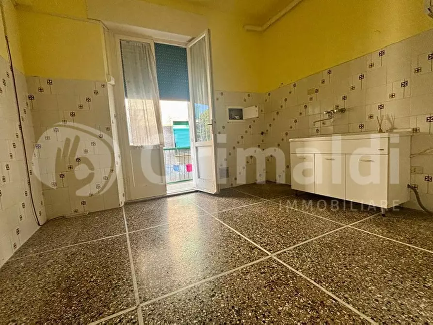 Immagine 1 di Appartamento in vendita  in Viale mameli a Livorno