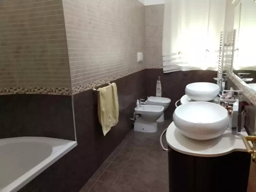 Immagine 20 di Appartamento in vendita  in Piazza BRODOLINI, 215 a Taranto