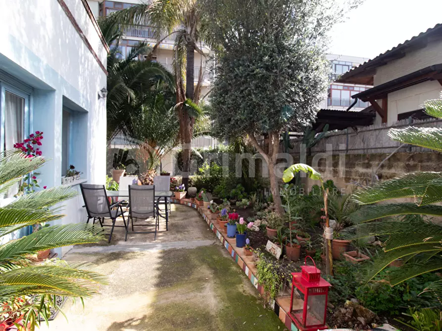 Immagine 4 di Casa trifamiliare in affitto  in Viale Scala Greca a Siracusa