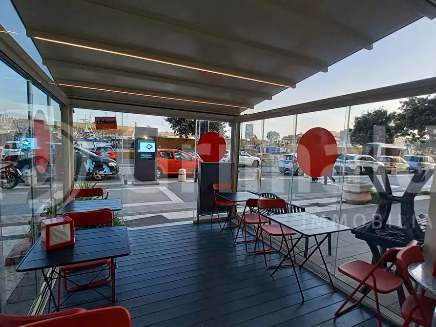 Immagine 1 di Attività commerciale in vendita  in Via della Torre Clementina, 52 a Fiumicino