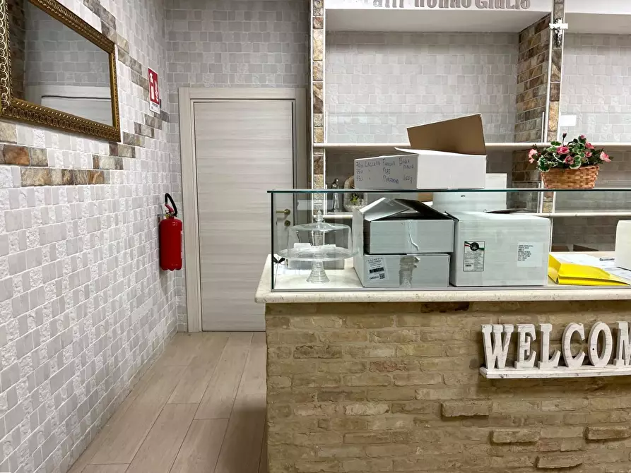 Immagine 2 di Negozio in affitto  in Via COLANGELO a San Severo