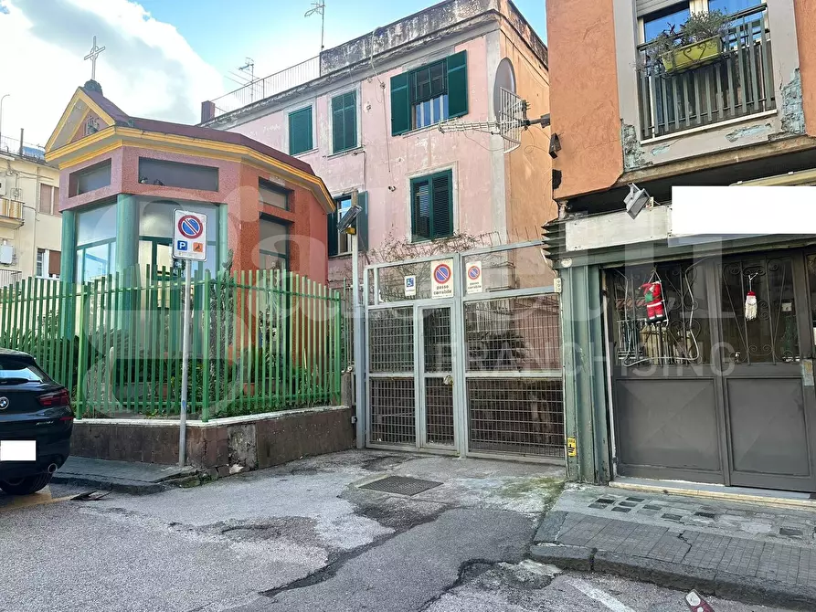 Immagine 1 di Box auto in vendita  in Viale Tartaglia a San Giorgio A Cremano