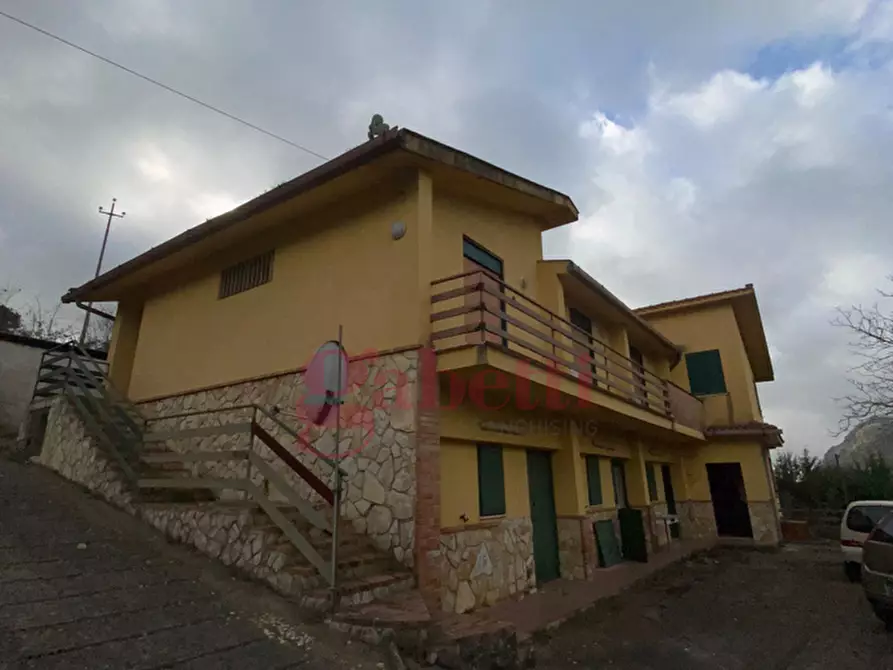Immagine 1 di Villa in vendita  in Via Renda Esterna a Monreale