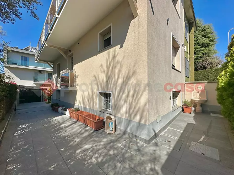 Immagine 8 di Villa in vendita  in Via Delle Robinie a Opera