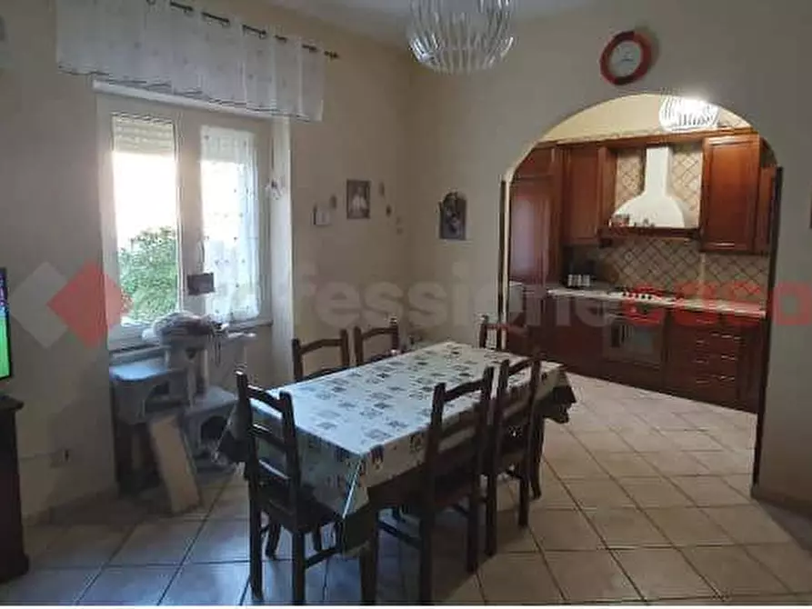 Immagine 1 di Appartamento in vendita  in Via Salomone a Capua