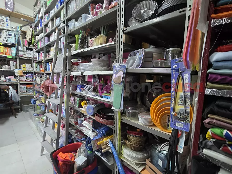 Immagine 15 di Attività commerciale in vendita  in Via Bernardino Martirano, 2/A/b a Napoli