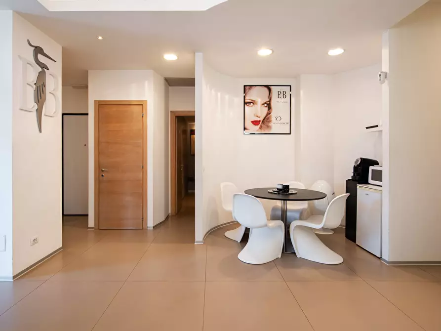 Immagine 8 di Negozio in vendita  in Via Giovanni Gastaldi, 40 a Roma