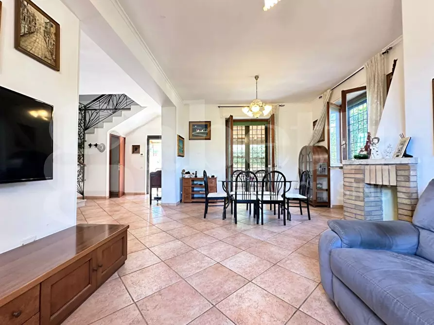 Immagine 10 di Villa in vendita  in Via dora baltea, 105 a Ardea