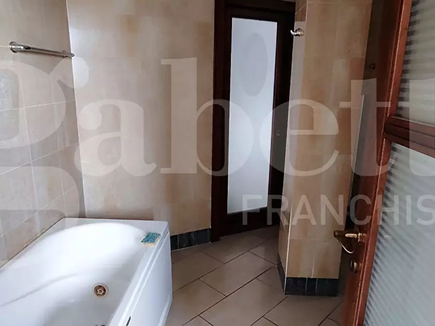 Immagine 19 di Appartamento in affitto  in Via campania a Napoli