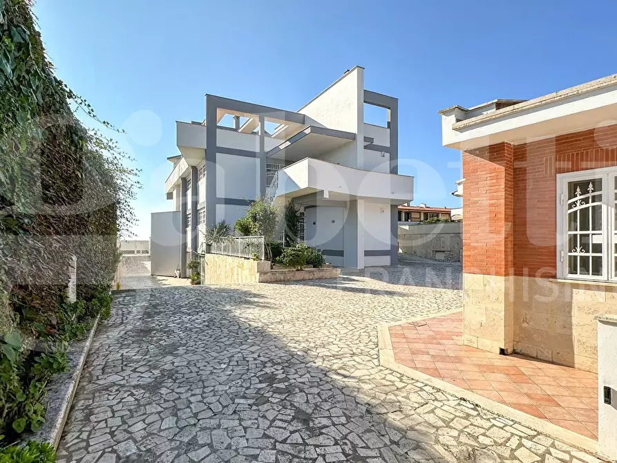 Immagine 2 di Villa in vendita  in Via dei cavalli marini VISTA MARE, 108 a Ardea