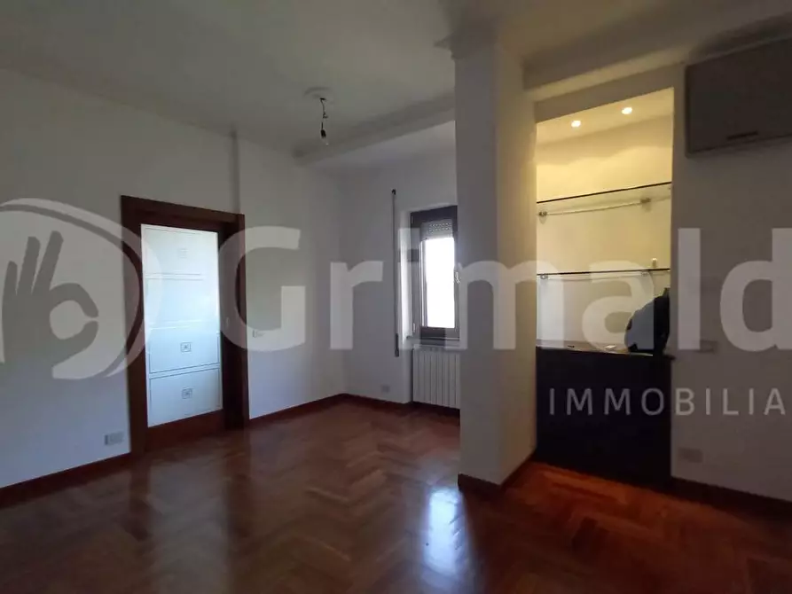 Immagine 1 di Appartamento in vendita  in Via Suor Celestina Donati, 41 a Roma
