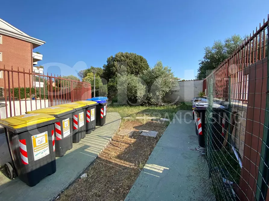 Immagine 35 di Appartamento in vendita  in Via Siligo, 10 a Roma