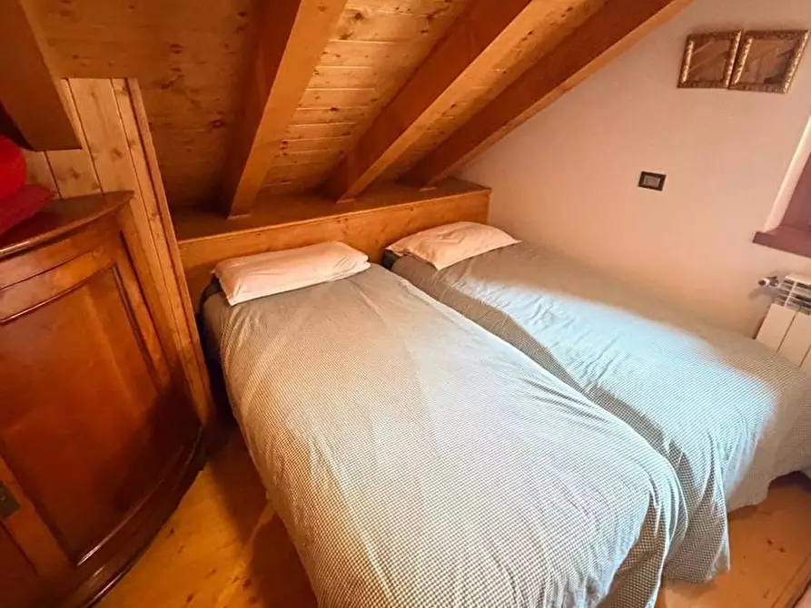 Immagine 18 di Appartamento in vendita  in Via ROMA, 42 B a Ponte Di Legno