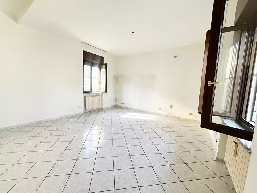 Immagine 4 di Palazzo in vendita  in Via Alessandria, snc a Legnano