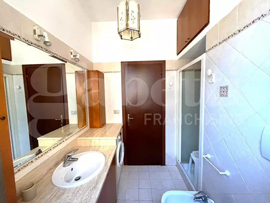 Immagine 12 di Appartamento in affitto  in Via Morlupo a Roma