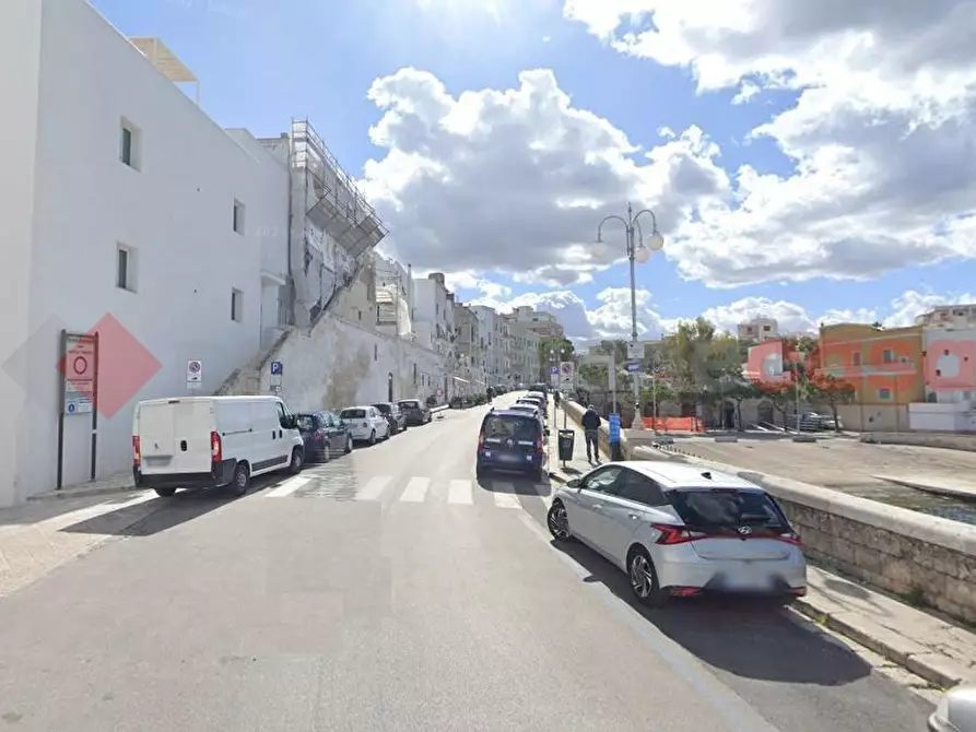 Immagine 1 di Attività commerciale in affitto  in Via DELL'ERBA a Monopoli