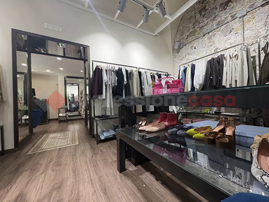 Immagine 11 di Attività commerciale in vendita  in Via ROMA, 113 a Terracina