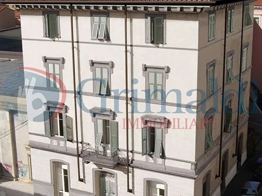 Immagine 1 di Ufficio in vendita  in Via Pelliccia, 2 a Carrara