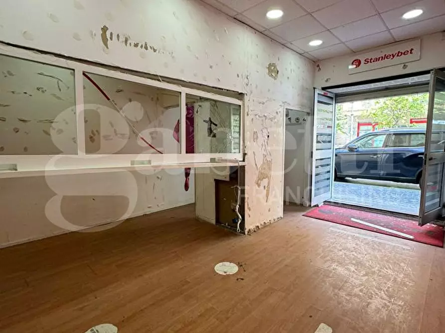 Immagine 2 di Negozio in affitto  in Corso Umberto I, 182 a Torre Annunziata