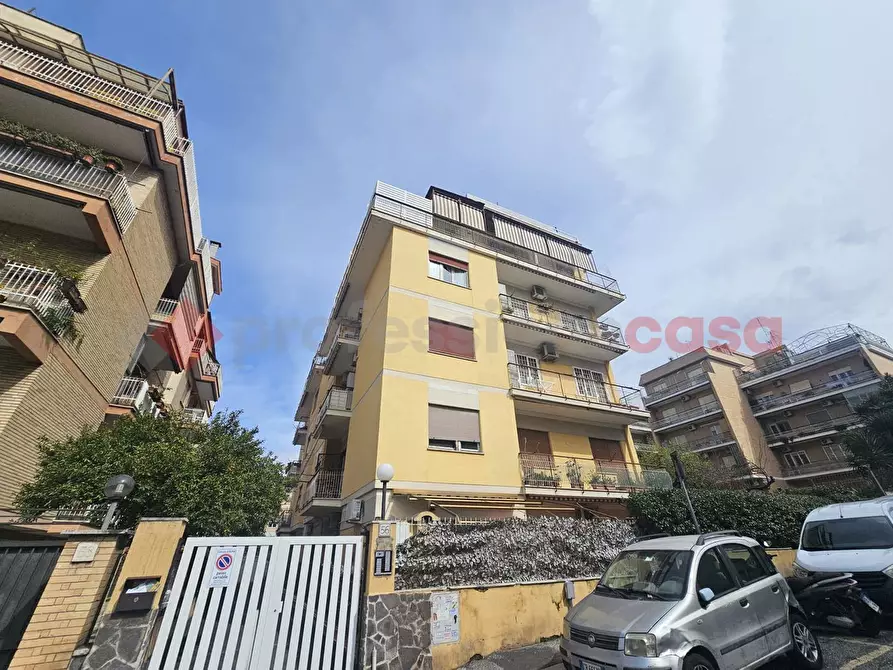 Immagine 2 di Appartamento in vendita  in Via Pietro Adami, 56 a Roma