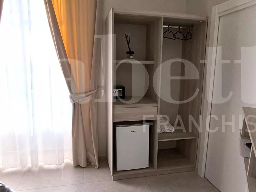 Immagine 25 di Appartamento in vendita  in Corso Garibaldi a Napoli