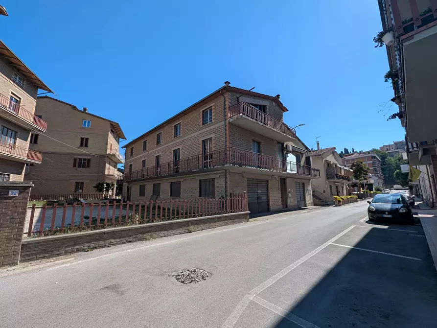 Immagine 2 di Appartamento in vendita  in Via G. MATTEOTTI, 28 a Deruta