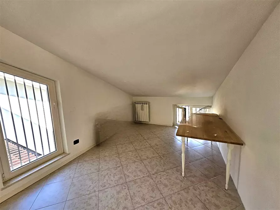 Immagine 22 di Appartamento in vendita  in Via SAN REMIGIO DI SOTTO, 18 a Massa