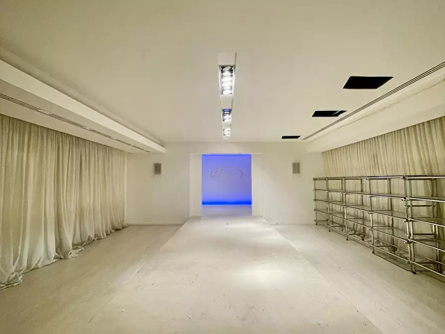 Immagine 6 di Negozio in affitto  in Strada Settevalli, 925 a Perugia