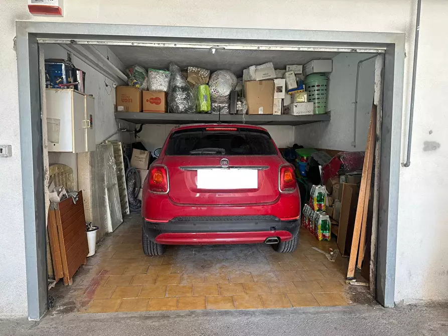 Immagine 3 di Box auto in vendita  in Via San Martino, 115 a San Giorgio A Cremano