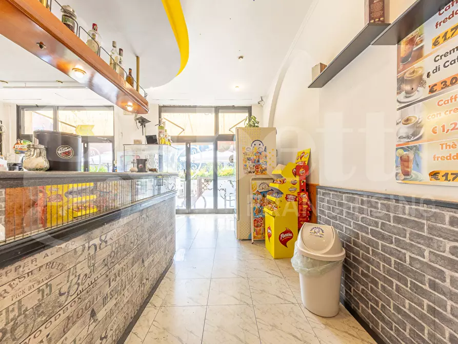 Immagine 13 di Bar / Ristorante in vendita  in Via Cogoleto a Roma