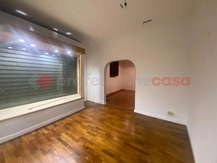 Immagine 8 di Negozio in affitto  in Via G. da Empoli a Empoli