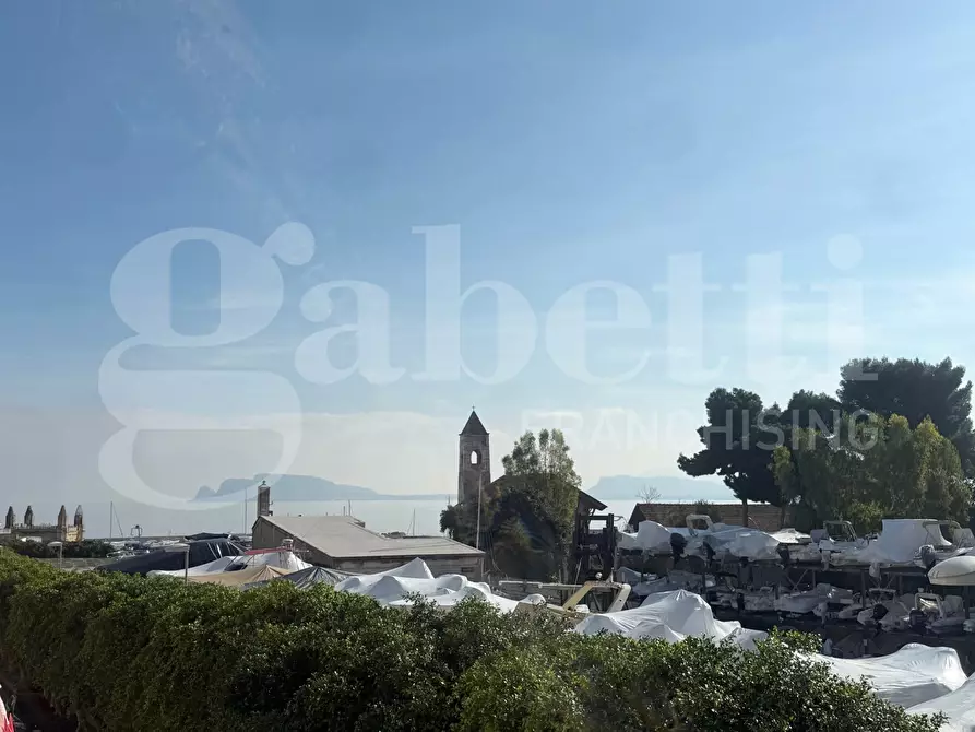 Immagine 8 di Appartamento in vendita  in Via dell'Arenella, 16 a Palermo