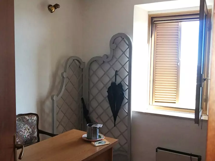 Immagine 14 di Palazzo in vendita  in Via Del Guglietto, 11-13 a Sezze