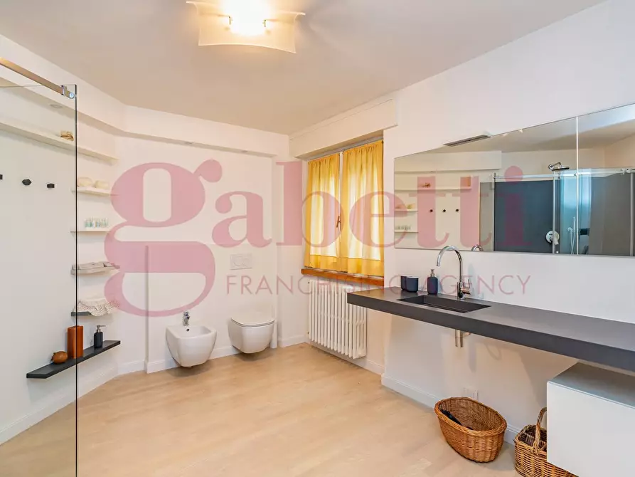 Immagine 23 di Villa in vendita  in Via Volturno, 22 a Bergamo