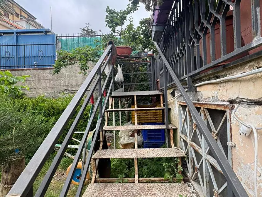 Immagine 6 di Appartamento in vendita  in Via Cupa San Pietro, 11 a Torre Del Greco