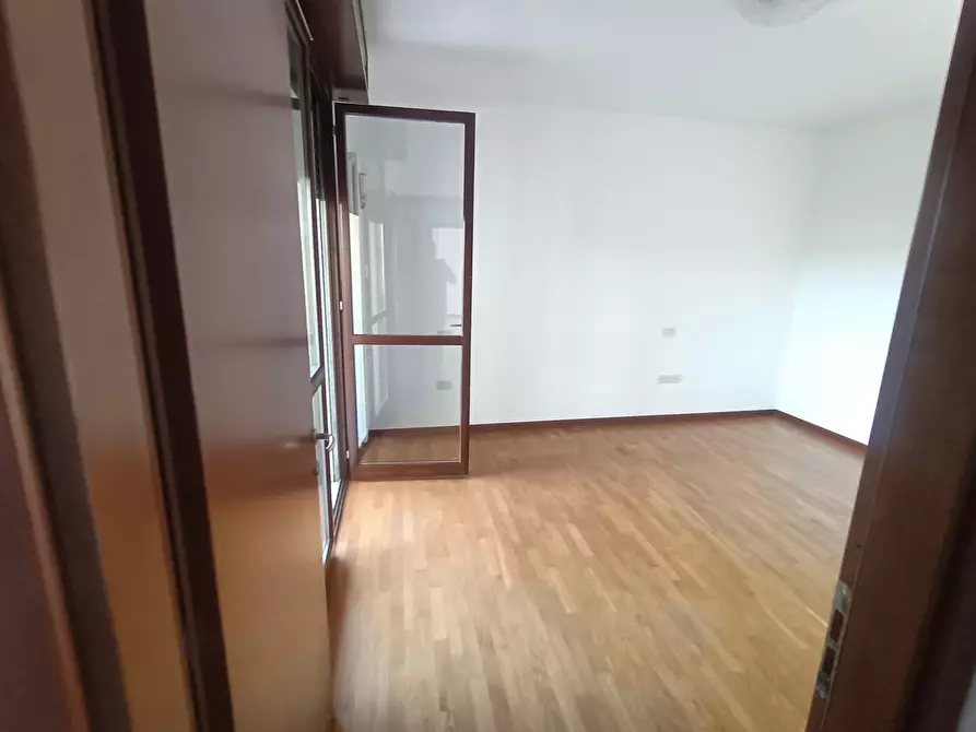 Immagine 14 di Appartamento in vendita  in Via Roma, 166 a Longare