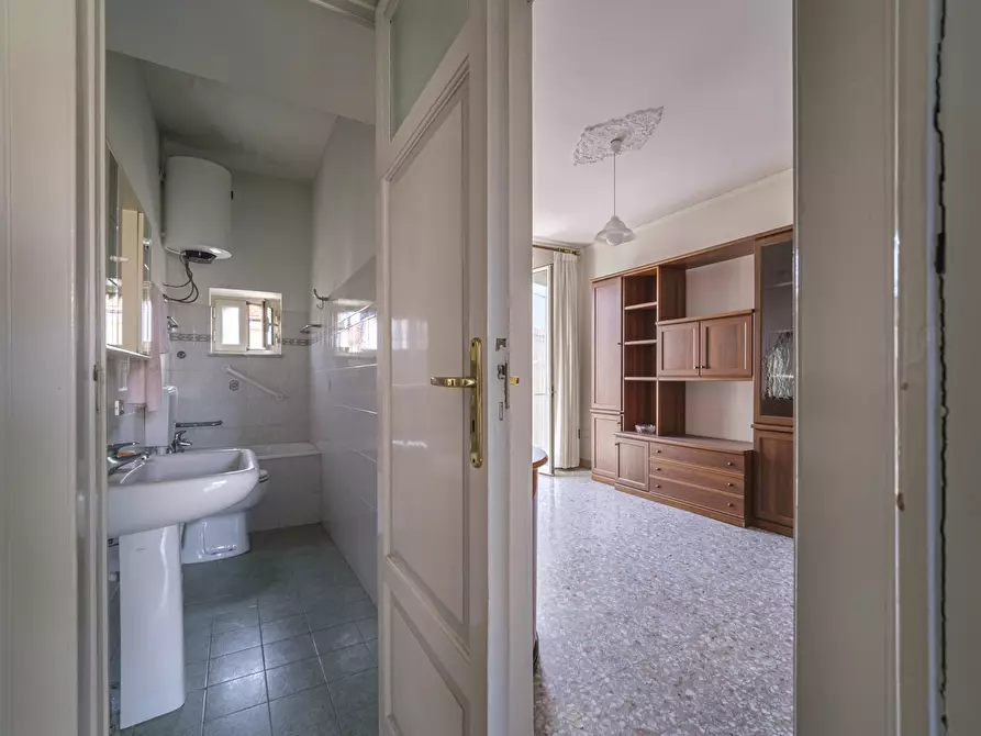 Immagine 11 di Appartamento in vendita  in Via Salandra, 19 a Messina