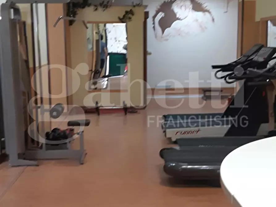 Immagine 13 di Magazzino in vendita  in Viale Dei Bizantini, 270 a Catanzaro