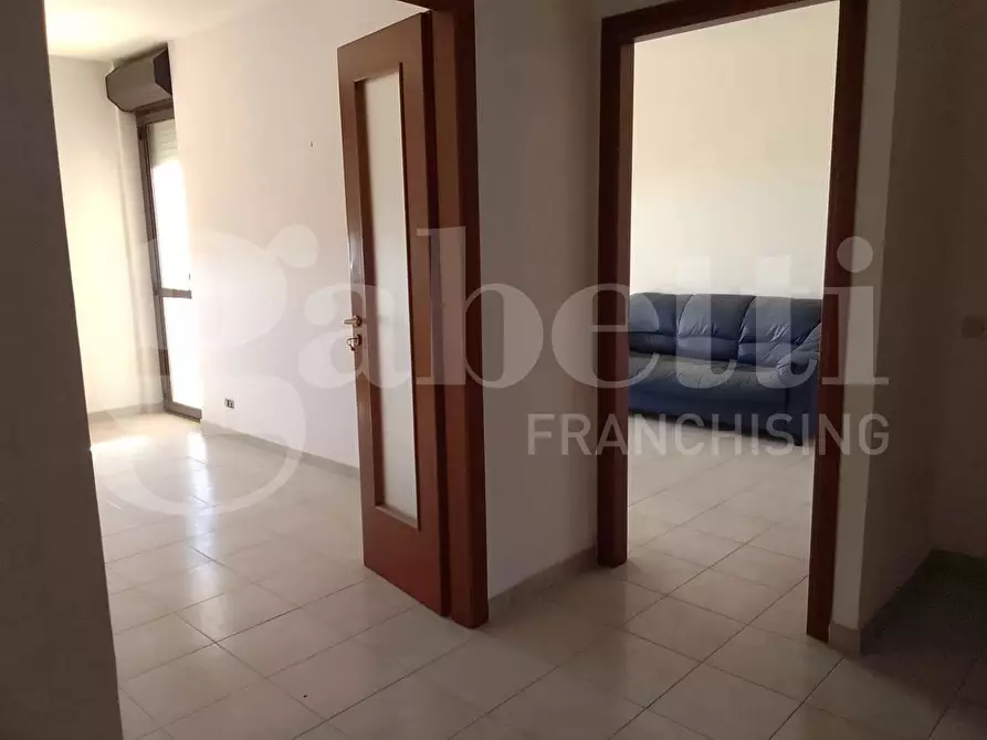 Immagine 6 di Appartamento in vendita  in Piazza G.B.TEDESCO, 14 a Taranto