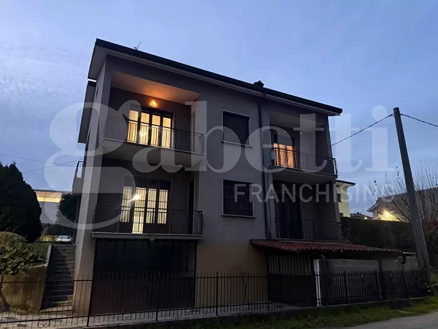 Immagine 17 di Casa indipendente in vendita  in Via Verdi, snc a Lambrugo