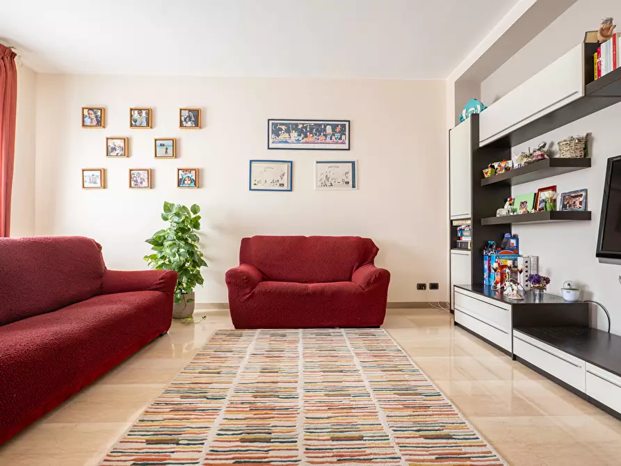 Immagine 4 di Appartamento in vendita  in Via Giambellino a Milano