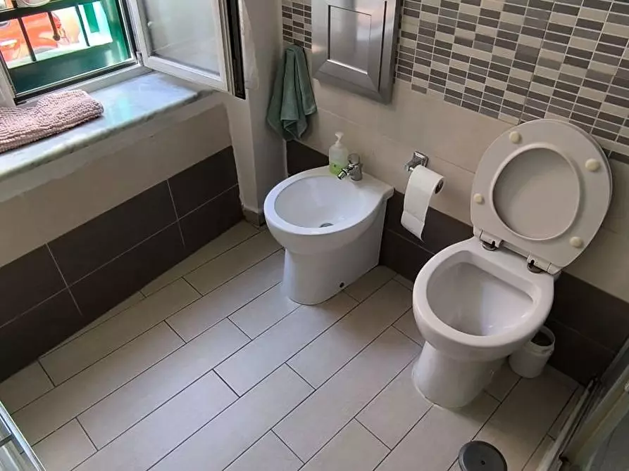 Immagine 16 di Appartamento in vendita  in Via M. Renato Imbriani a Napoli