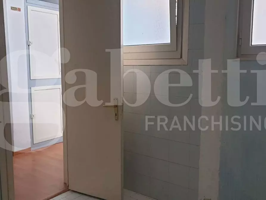 Immagine 7 di Ufficio in vendita  in Via dei Mille, 19 a Torre Annunziata